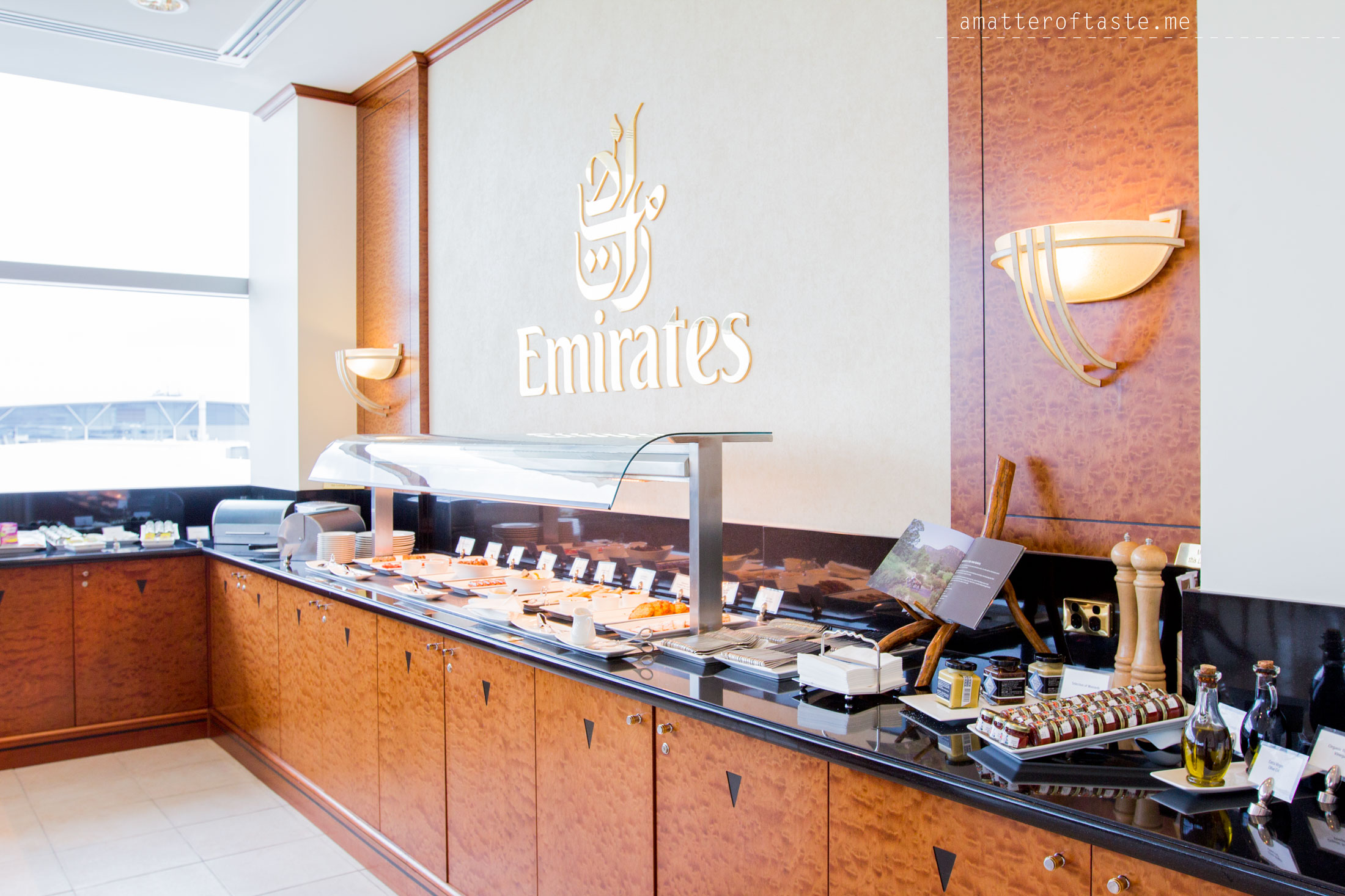 emirates A380 and brisbane lounge experience