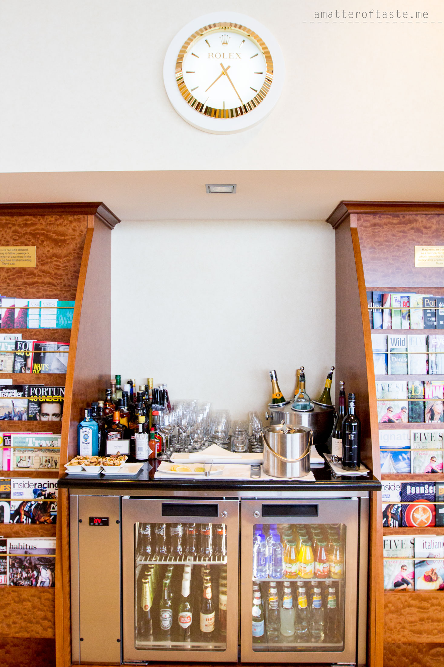 emirates A380 and brisbane lounge experience